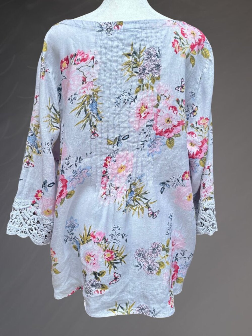 J. Jill Love Linen XL Floral Tunic Top Pintucks 3/4 Sleeves Crochet Lace Teacher - Picture 7 of 12